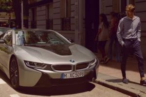 Black Friday 2018 vine la eMAG cu reduceri wow la BMW i8, lingouri de aur si pachete medicale