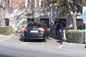 O parcare, ca la zi de sărbătoare…