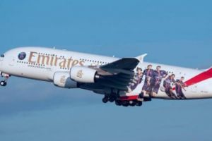 În avion, timpul trece în zbor. Metodele prin care românii călătoresc cu bani puţini 