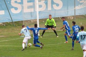 FOTO, LIVE-TEXT: Șoimii Lipova – Metalurgistul Cugir 1-0, liderul a deschis scorul în derby-ul pentru promovare!