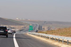 Încă o provocare pe şantierul Autostrăzii Târgu-Mureş – Câmpia Turzii: decolmatarea a 110.000 de metri de canale!