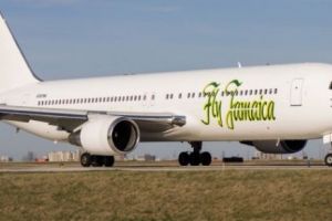 120 de pasageri au văzut MOARTEA din avion. Șase pasageri au fost răniţi. Autorităţile sunt în alertă