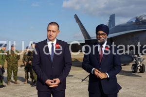Ministrii roman si canadian ai apararii in vizita in Baza 57 Aeriana Mihail Kogalniceanu Constanta (galerie foto)  