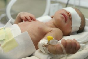 Mortalitatea infantilă e peste media naţională, în Bistriţa