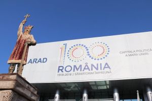 O statuie de şapte metri a lui Ștefan cel Mare promovează Forumul Economic Româno-Moldovenesc de la Arad