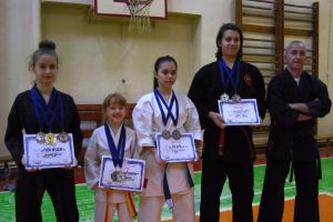 Karate/ CN Karate Tradiţional. De…zece!