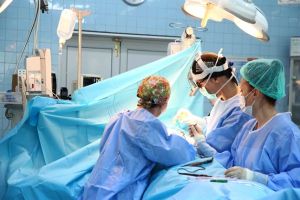 Operatii la Spitalul Judetean pentru salvarea de la amputare a picioarelor pacientilor cu diabet