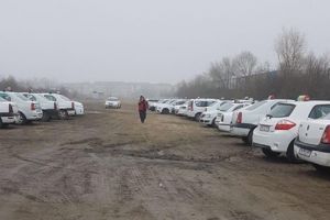 Uber reactioneaza in disputa cu taximetristii: zeci de mii de localnici si turisti folosesc acest serviciu