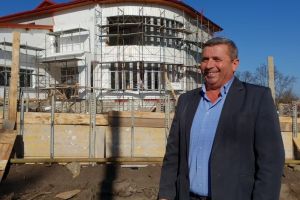 Sânmihaiu de Câmpie: Noul sediu al Primăriei va avea lift pentru persoane cu dizabilităţi