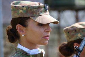 Ziua Veteranilor, sarbatorita pe 11 noiembrie. Povestea Elenei, militarul veteran din Brigada 9 Mecanizata Marasesti“ Constanta, care imbina viata de militar cu pasiunea pentru muzica (galerie foto+video)