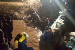 DEZASTRU MONDIAL. Una dintre MINUNILE LUMII, în PERICOL! 11 MORȚI şi MII de turişti EVACUAȚI. Autorităţile, în ALERTĂ!