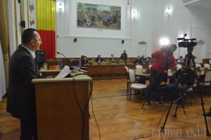 S-a proclamat Republica Europa şi la Oradea. La eveniment au participat mai puţin de 30 de orădeni (FOTO/VIDEO)