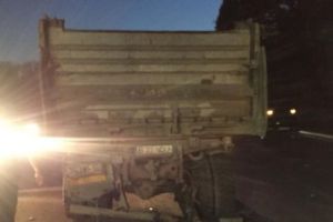 TRAFIC OPRIT pe un drum NAŢIONAL. ACCIDENT grav în care au fost implicate două autoturisme şi un AUTOTREN