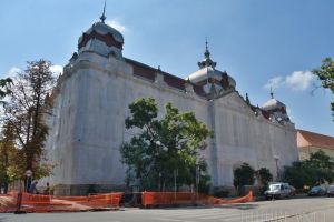 Speranţe pentru Policlinică