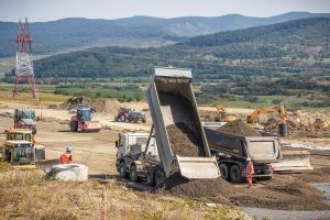 Autostrada Sibiu-Pitesti: Au fost deblocate licitaţiile pentru construirea celei mai aşteptate autostrăzi din România
