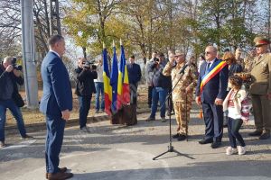 Ministrul Apărării, Mihai Fifor, alături de veteranii din teatrele de operaţiuni, la Centrul de la Dealu