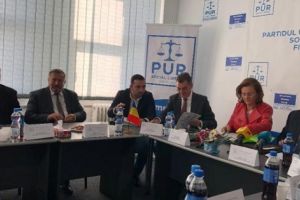 Dan Voiculescu şi-a chemat şefii de partid la Piteşti