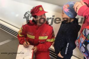 Caravana “Fii pregătit” a poposit două zile în Gorj! Zeci de oameni, încă de la primele ore ale dimineţii, la cursuri de acordare a primului ajutor