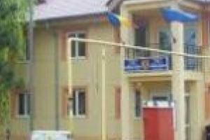 Un om s-a spanzurat in fata Primariei Cazasu