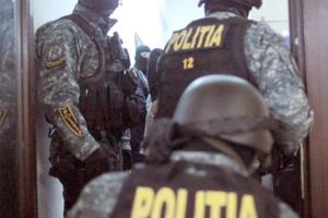 ACUM – Percheziţii de amploare în ARGEŞ. Mascaţii la uşile infractorilor!