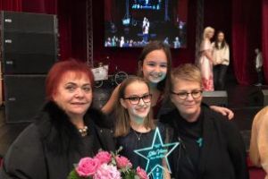 (VIDEO) Baia Mare: Alexia Florescu a obtinut locul I la Festivalul “Star Vivere Music Revolution” de la Oradea