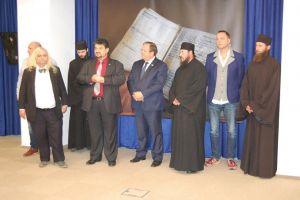 Pulsul vieţii în mănăstirile din Bucovina, surprins de celebrul fotograf Oliver Mark, în ...