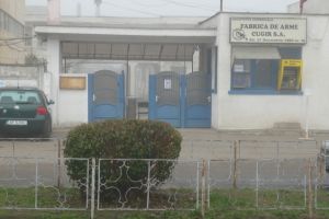 FOTO, VIDEO: Incendiu degajare mare de fum la Fabrica de arme din Cugir, în zona poligonului. O persoană posibil dispărută