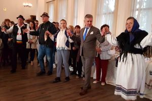 ALDE Arad a sărbătorit „România, 100 de ani într-o zi”