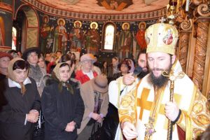 Biserica “Sfântul Mina” din cartierul sucevean Obcini şi-a serbat hramul
