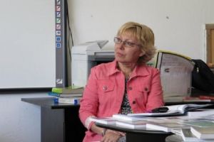 Prof. univ. dr. Elena-Brânduşa Steiciuc, distinsă cu un premiu al Uniunii Scriitorilor din ...