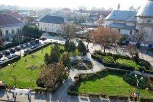 FOTOGALERIE. Parcurile din municipiul Satu Mare îşi schimbă înfăţişarea