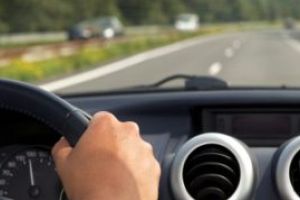 Un maramuresean a murit dupa ce s-a lovit cu masina de un stalp