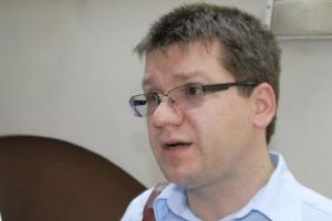 Mihai Neamtu va sustine conferinta “Dragostea in era smartphone” la Colegiul National “Gheorghe Sincai” Baia Mare