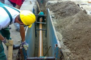 Reţeaua de alimentare cu apă potabilă, extinsă în localităţile Călăţele Pădure şi Dealul Negru