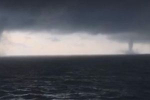 URGIE ÎN TURCIA! Tornadele au ajuns la înălţimea de peste 30 de metri. VIDEO de senzaţie!