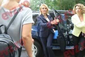 Gabriela Firea va fi audiată în Comisia de Apărare. Dacă va spune tot, se va afla adevărul despre interesele politice din spatele mitingului. A fost implicat şi Dragnea?