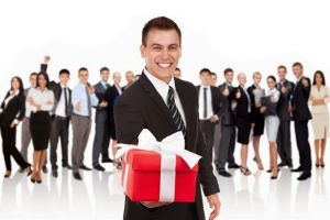 SONDAJ Românii alocă în medie 730 de lei pentru cadourile de Crăciun, mai mult decât anul trecut