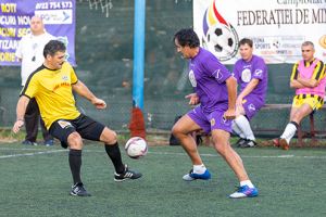 Liderul a învins deţinătoarea titlului în Campionatul Realsport de minifotbal