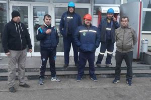 Angajaţi ai CE Oltenia de la două unităţi din Rovinari, în protest spontan