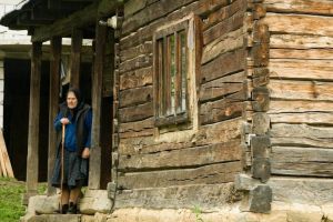 Agresiune sexuala la Iasi.O batrana din Dumesti a ajuns la spital