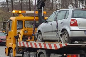 SGU se pregăteşte să înceapă ridicarea maşinilor oprite neregulamentar în Ploieşti. Cat vei plati pentru recuperarea autoturismului
