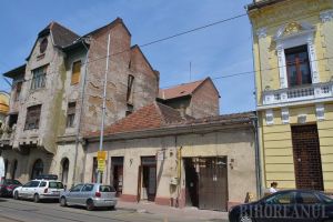 Prefectura a atacat în instanţă Regulamentul de supraimpozitare a clădirilor nealiniate la frontul stradal şi/sau la regimul de înălţime