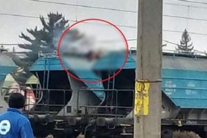 Tânăr ars de viu după ce s-a urcat pe un vagon ca să îşi facă un selfie
