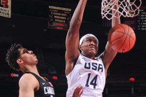 Naţionala de BASCHET juniori a STATELOR UNITE joacă la PITEŞTI
