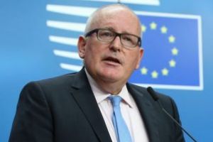 Raportul MCV: România a înregistrat REGRESE în justiţie/ CE vrea suspendarea procedurilor vizând numirea şi revocarea procurorilor-şefi/ Comisia recomandă supravegherea eficientă a serviciilor