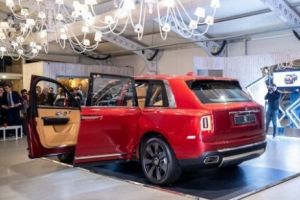 CEL MAI SCUMP SUV din lume, comercializat în Europa de Est de firma unui român, a ajuns la Bucureşti