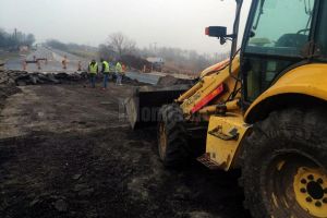 Lucrări de uniformizare aproape finalizate la cele două poduri de pe E 85, la Dărmăneşti