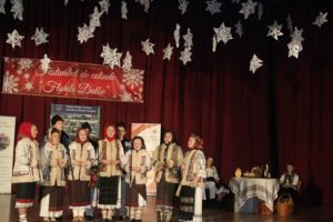 Mâine sunteţi aşteptaţi la Festivalul de Colinde ”Florile Dalbe”