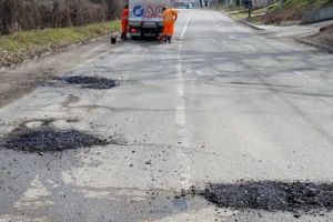 Abia CÂRPIM DRUMURILE pe care le avem. De unde AUTOSTRĂZI?