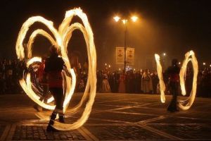 „Arta învinge întunericul”, deviza Festivalului Etnovember 2018